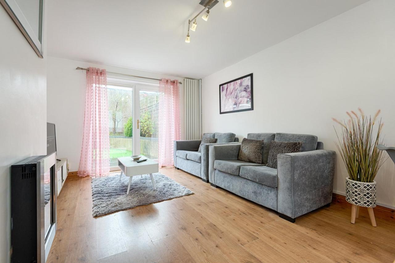 Private Parking, Garden, Close To Beach! Swansea Exterior foto